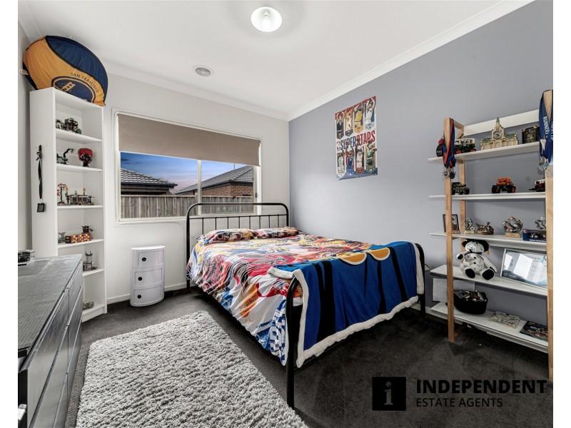 16 Bellman Avenue, Clyde VIC 3978