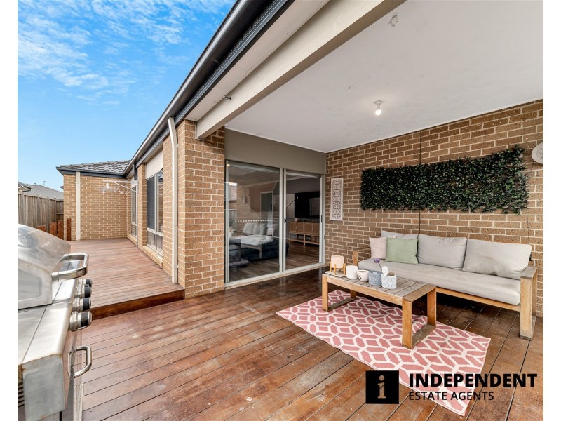 16 Bellman Avenue, Clyde VIC 3978