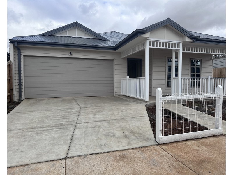 12  Tarnagulla St, Eynesbury VIC 3338