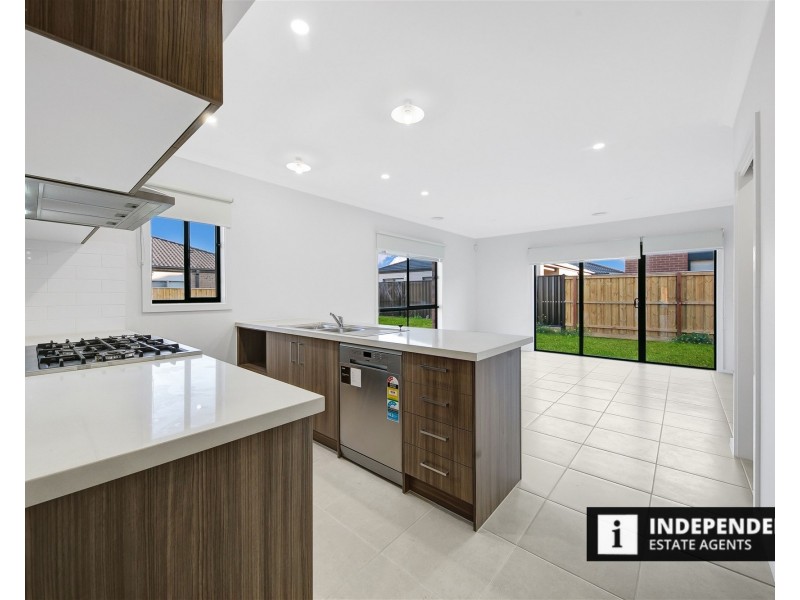 9 Solera Street, Brookfield VIC 3338