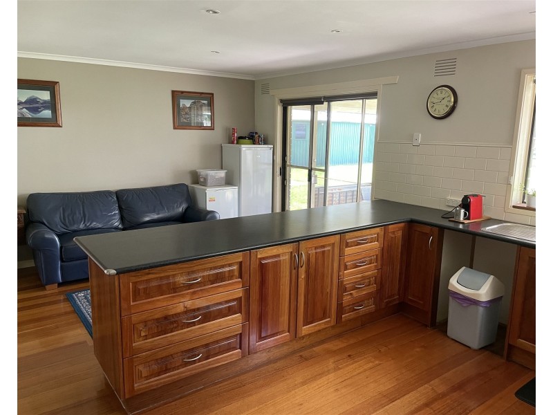 3 Garden Street, Cranbourne East VIC 3977