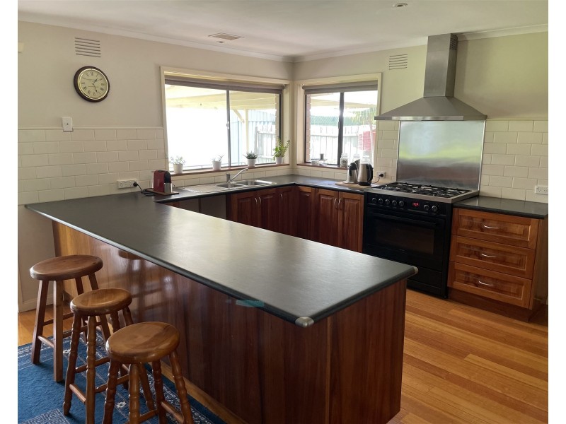 3 Garden Street, Cranbourne East VIC 3977