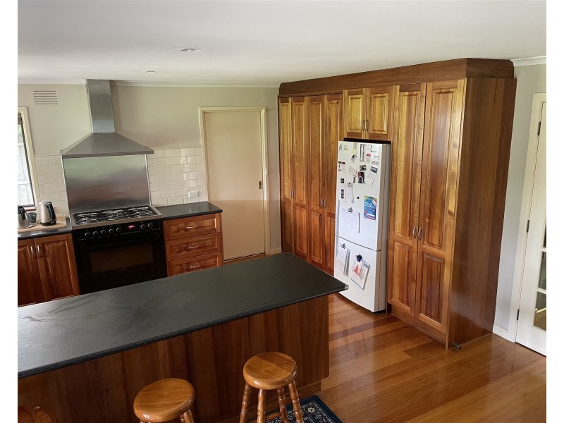 3 Garden Street, Cranbourne East VIC 3977