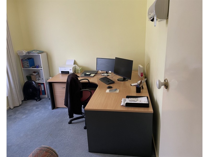 3 Garden Street, Cranbourne East VIC 3977