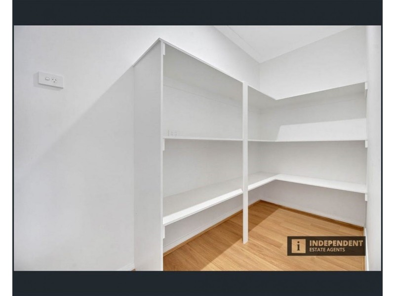 34  Trudeau Road, Melton South VIC 3338