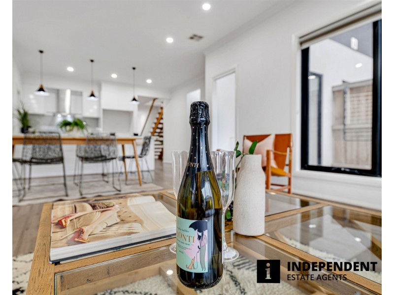 13 Maggie Street, Cranbourne East VIC 3977