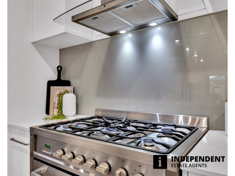 13 Maggie Street, Cranbourne East VIC 3977