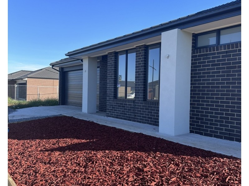 64 Pintail Drive, Melton South VIC 3338