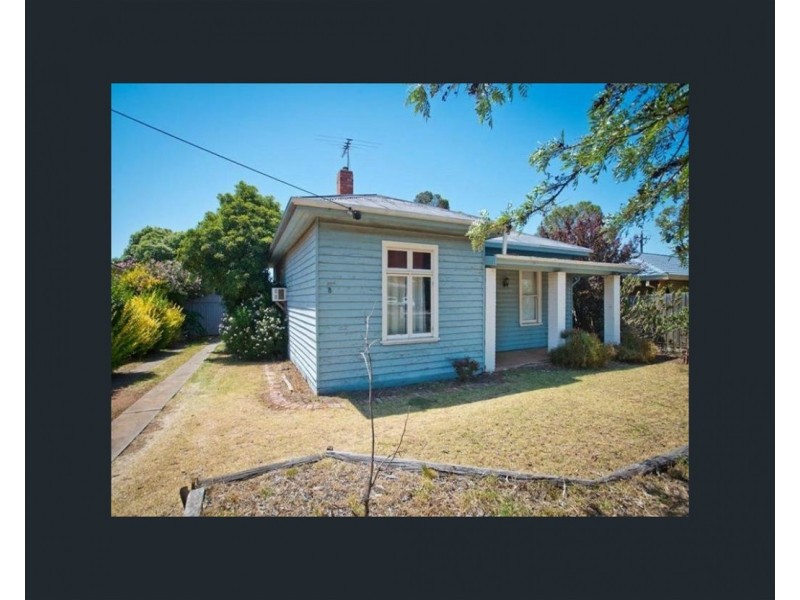 8 Exford Road, Melton South VIC 3338