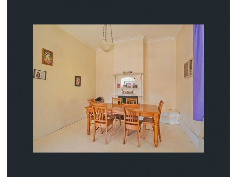 8 Exford Road, Melton South VIC 3338