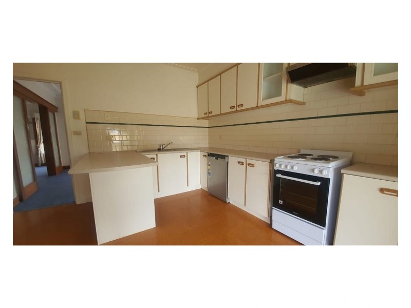 6 Exford Road, Melton South VIC 3338