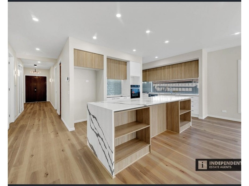 27 Wills Road, Melton South VIC 3338