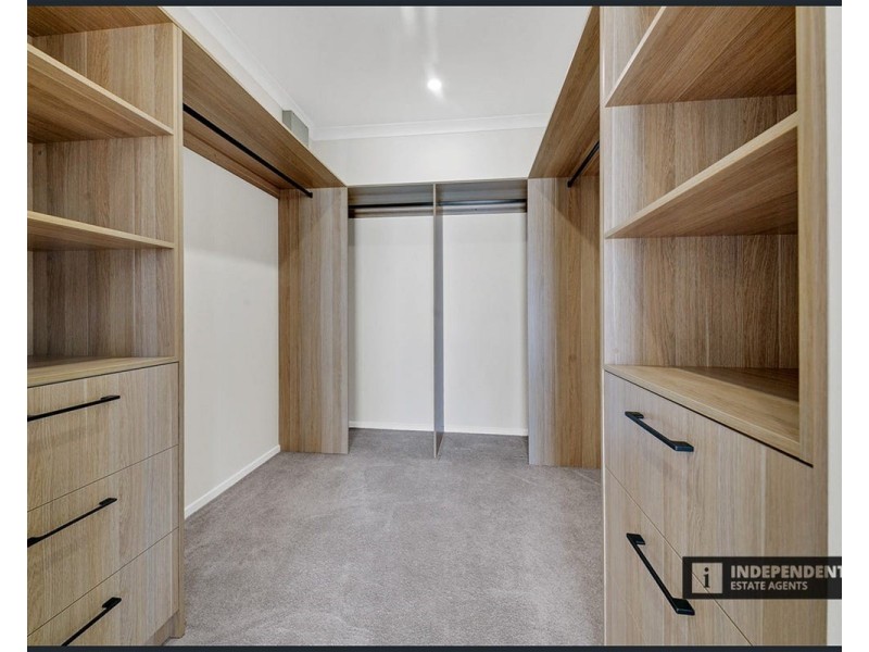 27 Wills Road, Melton South VIC 3338