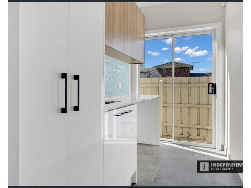 27 Wills Road, Melton South VIC 3338