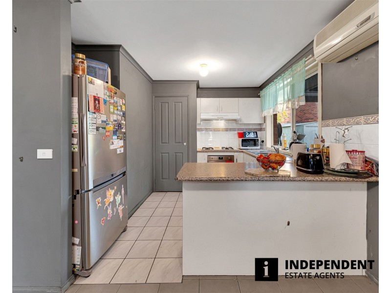 6 Malfoy Mews, Cranbourne West VIC 3977