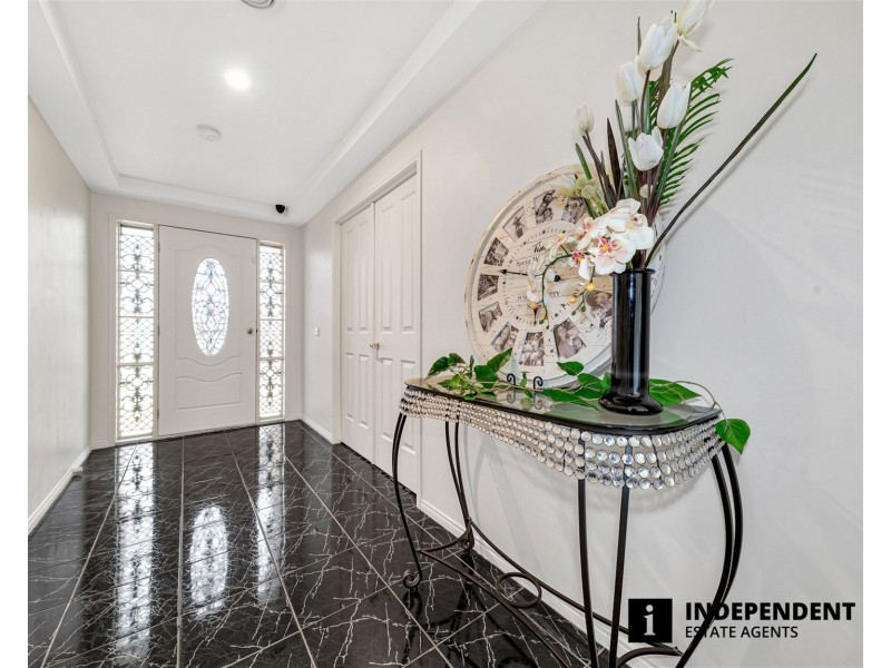 29  Silver Creek Drive, Lynbrook VIC 3975