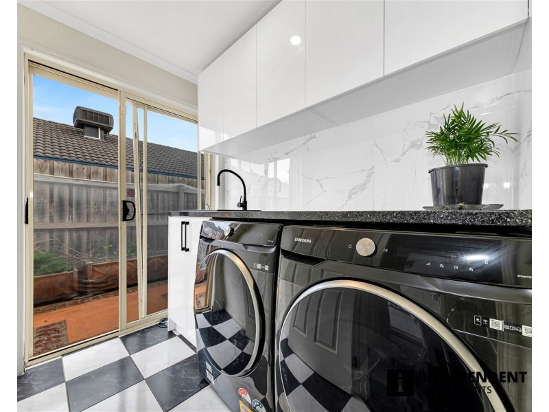 29  Silver Creek Drive, Lynbrook VIC 3975