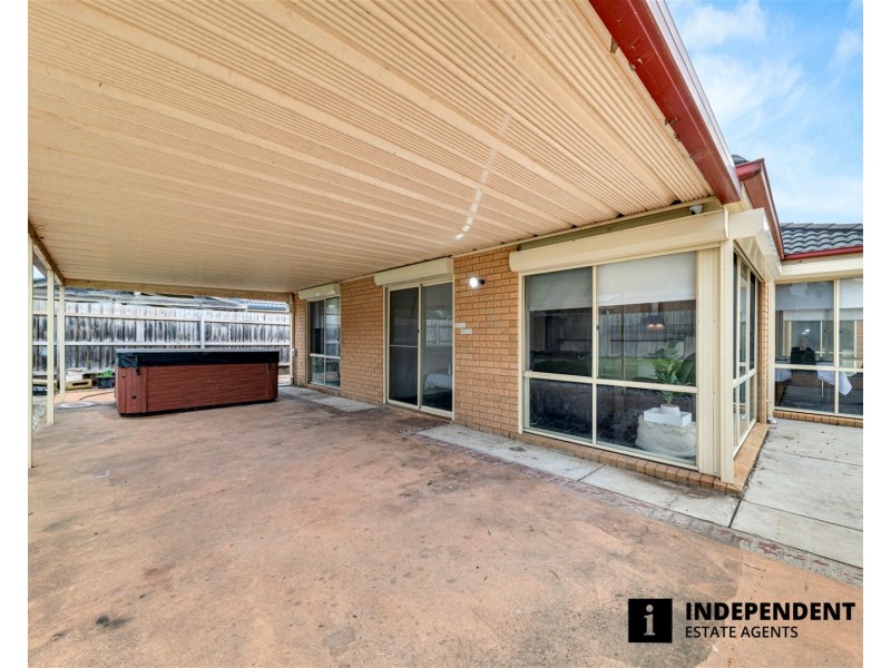 29  Silver Creek Drive, Lynbrook VIC 3975