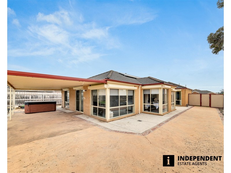 29  Silver Creek Drive, Lynbrook VIC 3975