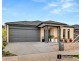 8 Pipers Place, Clyde North VIC 3978