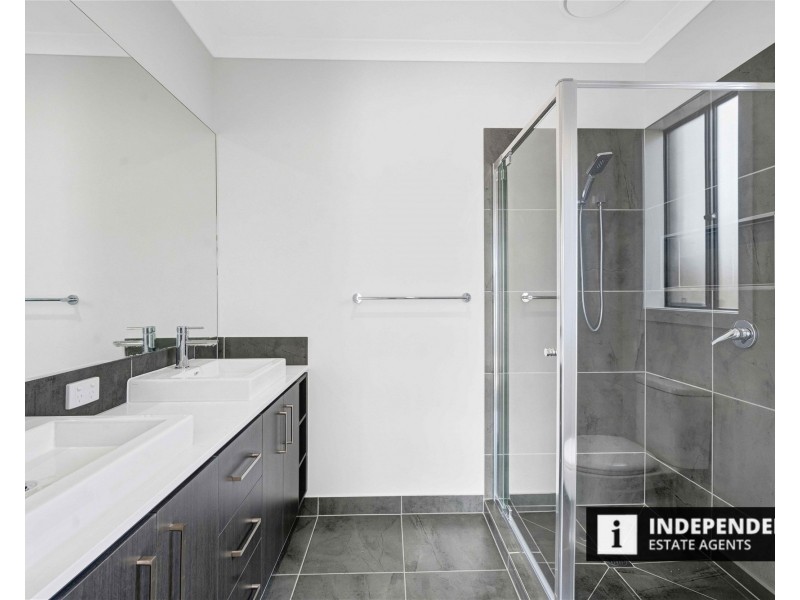 28  Bonito Street, Melton South VIC 3338