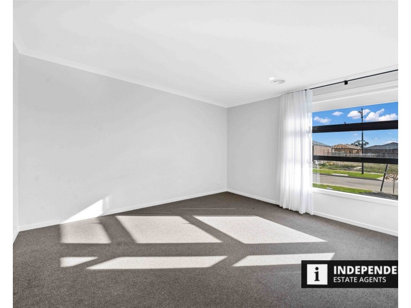 28  Bonito Street, Melton South VIC 3338