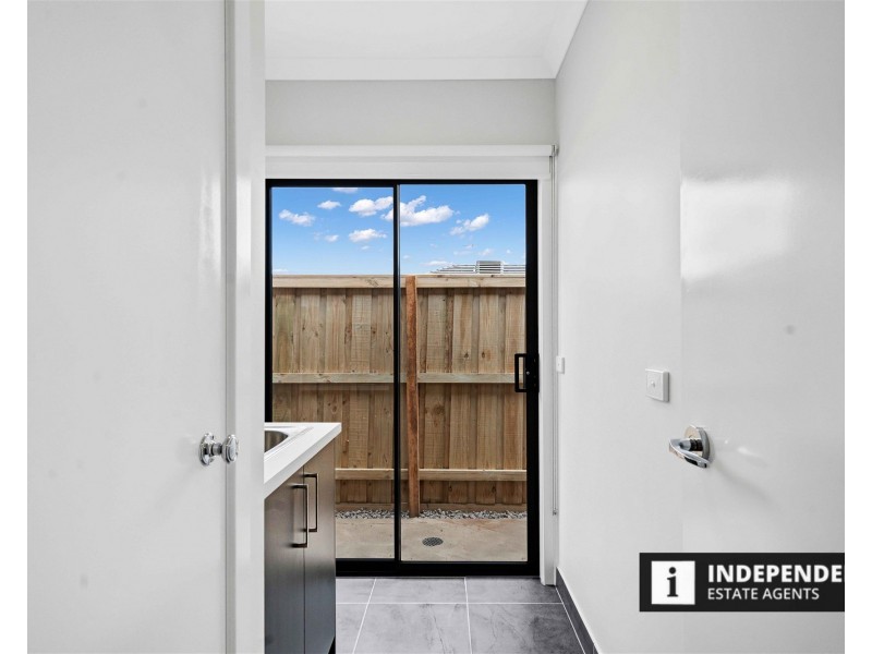 28  Bonito Street, Melton South VIC 3338