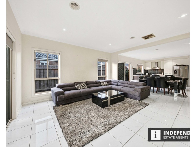 16 Hedgerow  Avenue, Brookfield VIC 3338