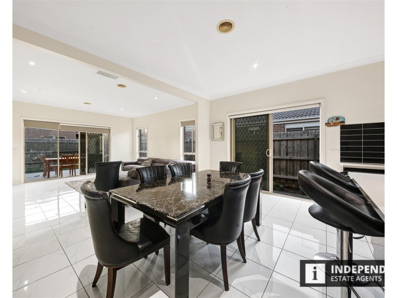 16 Hedgerow  Avenue, Brookfield VIC 3338