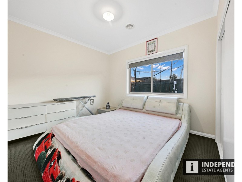 16 Hedgerow  Avenue, Brookfield VIC 3338