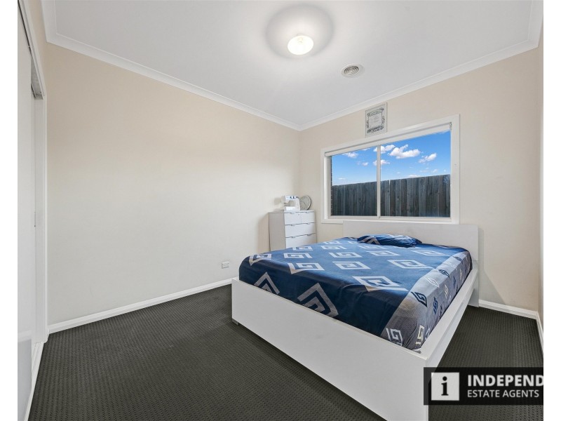 16 Hedgerow  Avenue, Brookfield VIC 3338