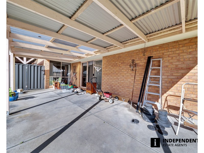 11 Annand Close, Cranbourne West VIC 3977