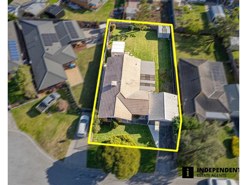 11 Annand Close, Cranbourne West VIC 3977