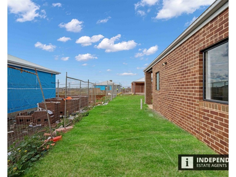 57 Aristides Crecent, Rockbank VIC 3335