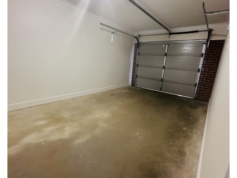 3 Songlark St, Melton South VIC 3338