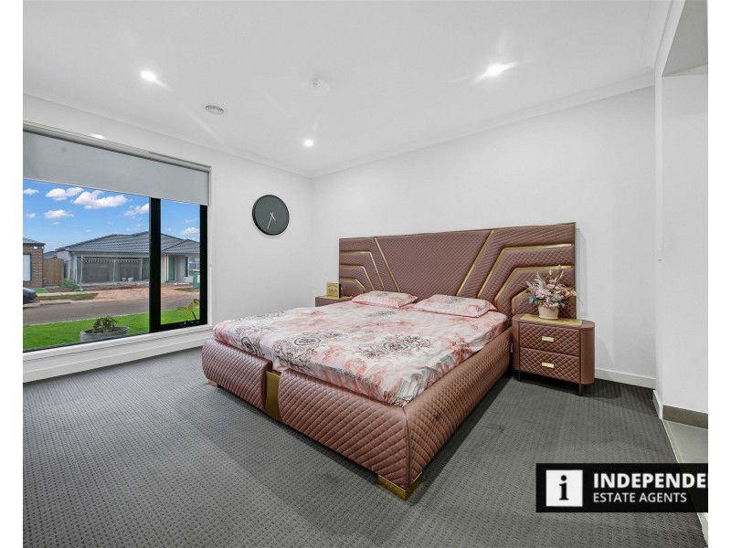 69 Hawkestone Street, Melton South VIC 3338