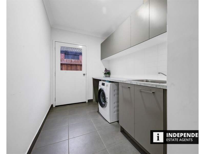 69 Hawkestone Street, Melton South VIC 3338