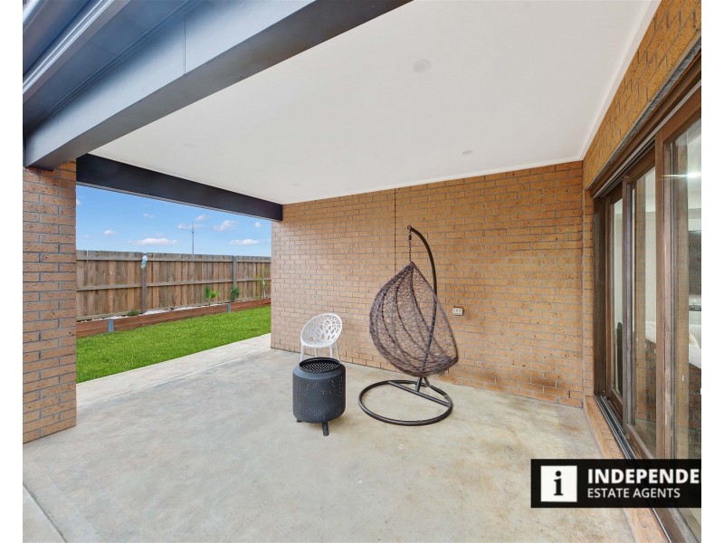 69 Hawkestone Street, Melton South VIC 3338