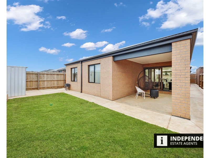 69 Hawkestone Street, Melton South VIC 3338