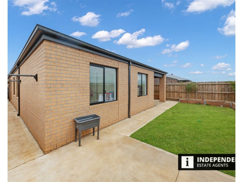 69 Hawkestone Street, Melton South VIC 3338