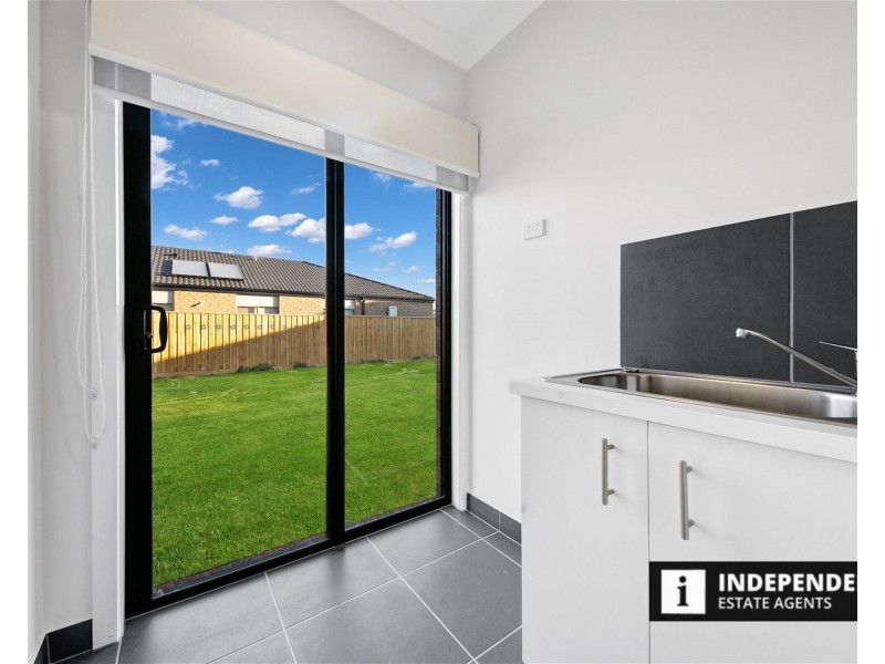 9 Solera street, Brookfield VIC 3338