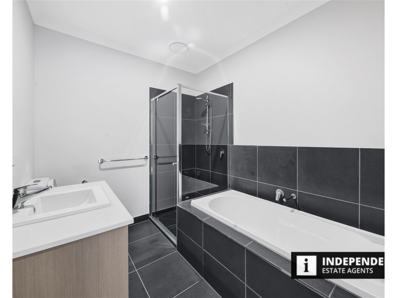 9 Solera street, Brookfield VIC 3338