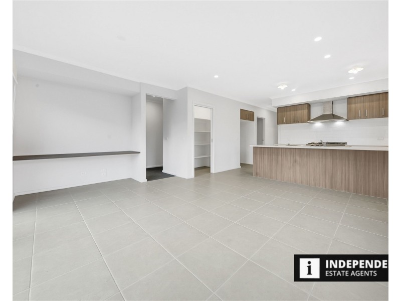 9 Solera street, Brookfield VIC 3338