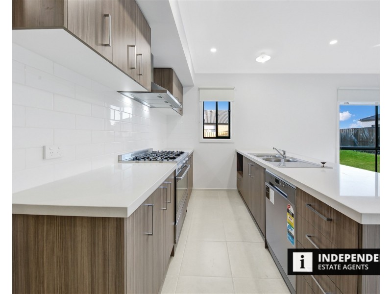 9 Solera street, Brookfield VIC 3338