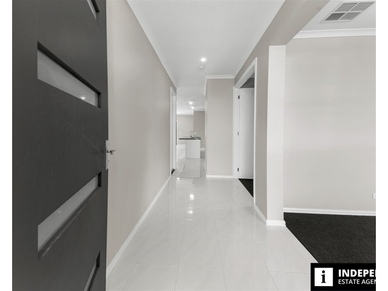 68 Walton Street, Melton South VIC 3338