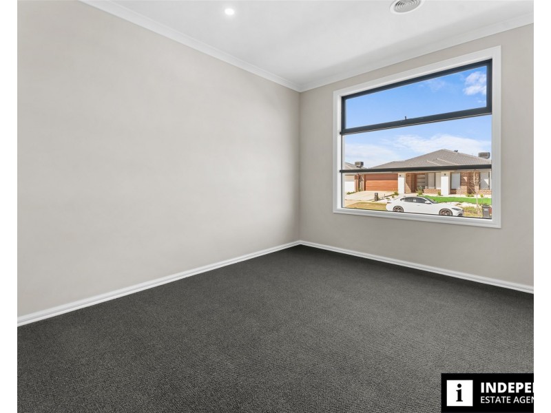 68 Walton Street, Melton South VIC 3338