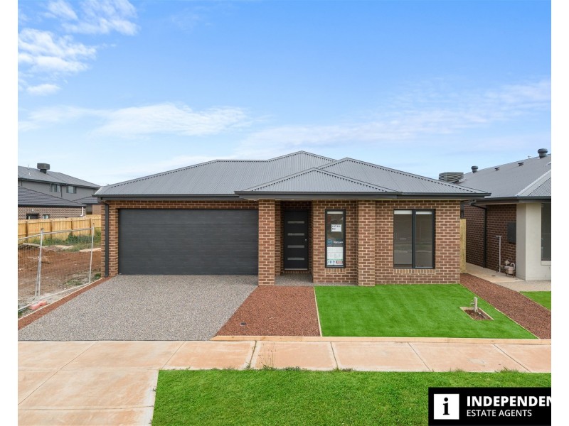 22 Trudeau Road, Melton South VIC 3338