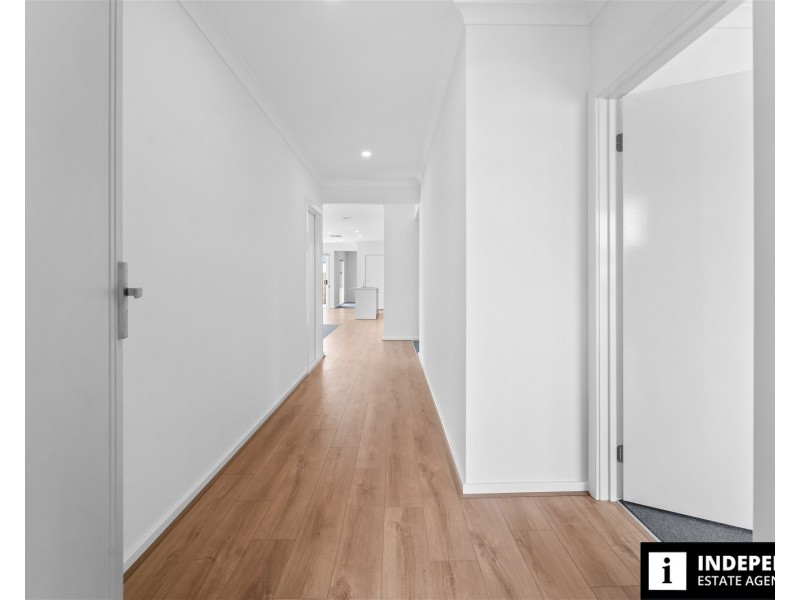 4  Solera street, Brookfield VIC 3338