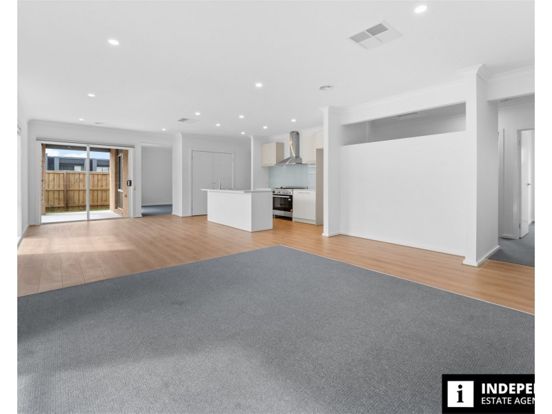 4  Solera street, Brookfield VIC 3338