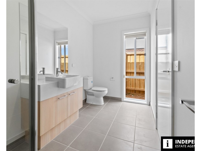 4  Solera street, Brookfield VIC 3338
